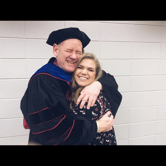 Meet your Posher, Emily - Picture 4 of 4